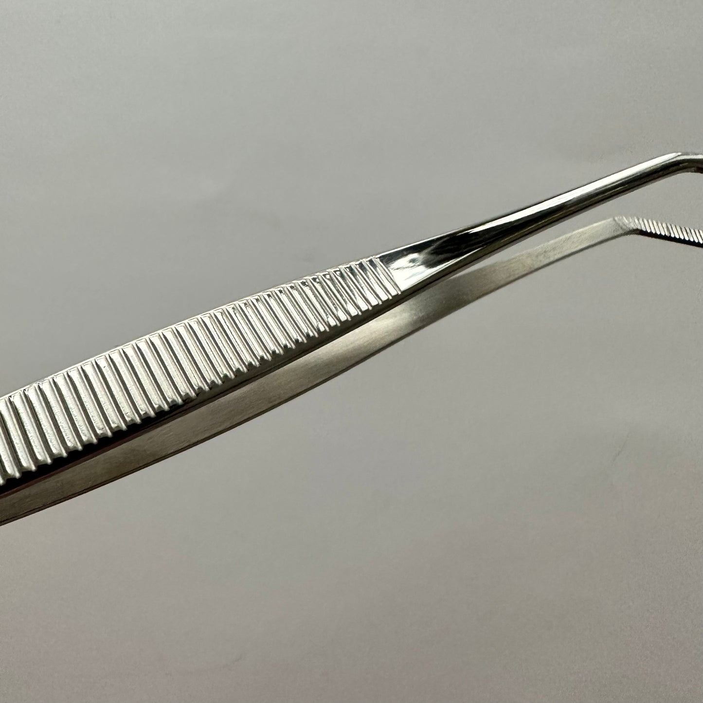 The 8 inch Thick Curve Tip tweezer