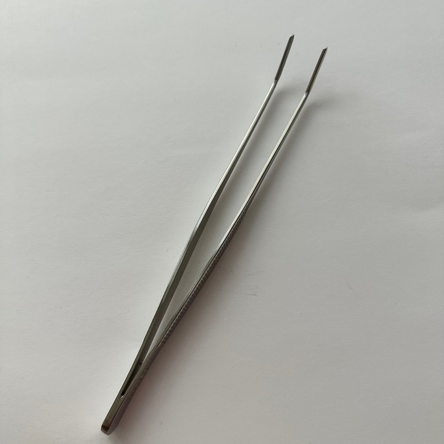 The 8 inch Thick Curve Tip tweezer